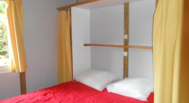 Camping des Bastides, Boek Camping Salles 