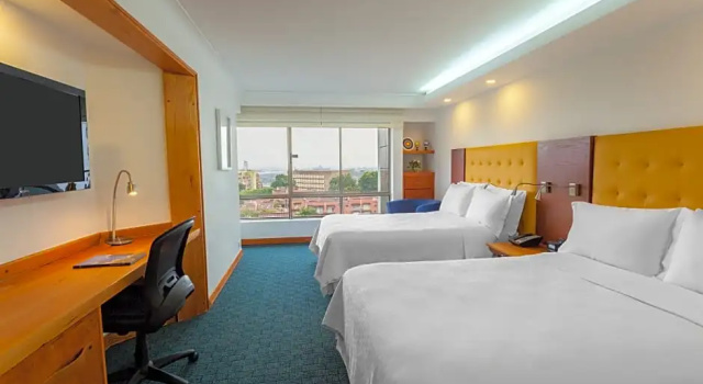 Четырёхместный номер Standard Four Points by Sheraton Medellín