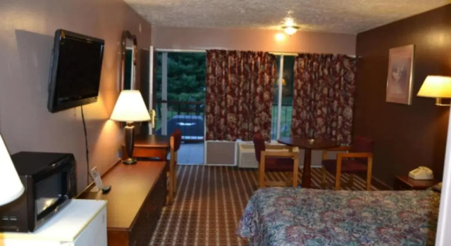 Двухместный номер Standard Capital O Fincastle Motor Inn Tazewell