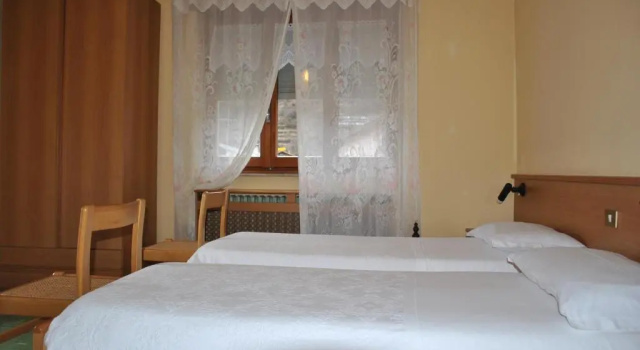 Двухместный номер Standard с балконом Albergo Motel Dosdè B&B