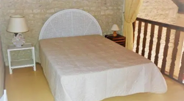 Les Roses de Jonzac, Rezervasyon Otel Saint-Yzan-de-Soudiac 