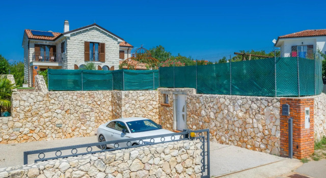 Villa KAMENICA, Varaa Hotelli Kras Krk