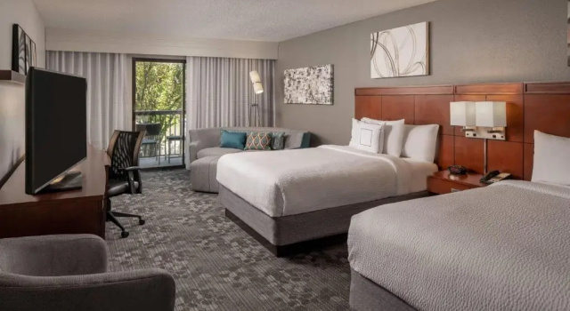 Четырёхместный номер Standard Courtyard Baton Rouge South