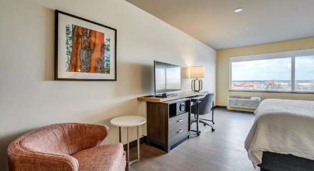 Holiday Inn Gatineau - Ottawa by IHG, Rezervați Hotel Hoteluri în Outaouais cu mic dejun, Mic dejun