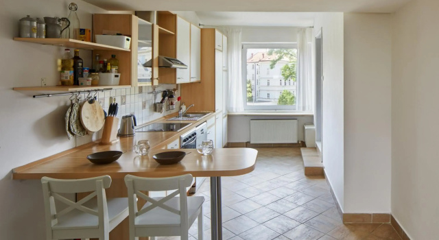 Sunlit Attic Loft in Vinohrady by Prague Days, Забронировать Отель Прага Чехия, рядом с Мемориал Яна Палаха