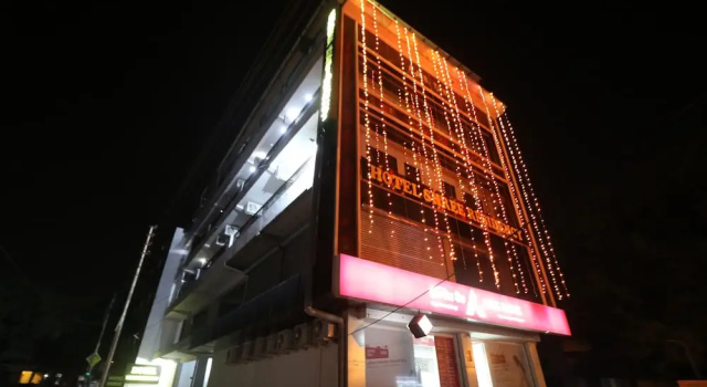 OYO 9809 Hotel Shree Residency