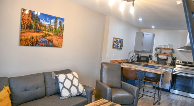 The Darmont Hotel and Suites, Book Hotel Darby Montana