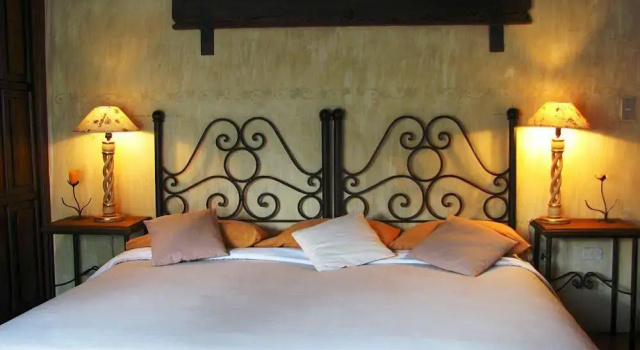 Hotel Casa Ovalle, Забронировать Отель Отели Антигуа-Гватемалы 3 звезды, 3*