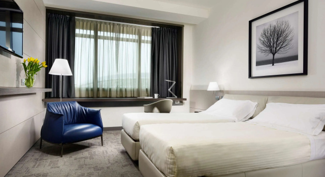 Отель Unahotels San Vitale Bologna