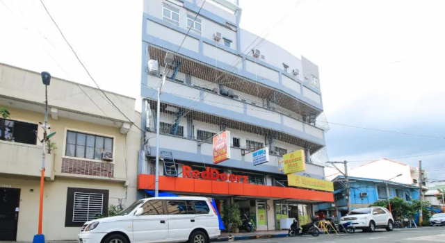 RedDoorz @ P Florentino Street Sampaloc Manila, Rezervasyon Otel Luzon ucuz oteller