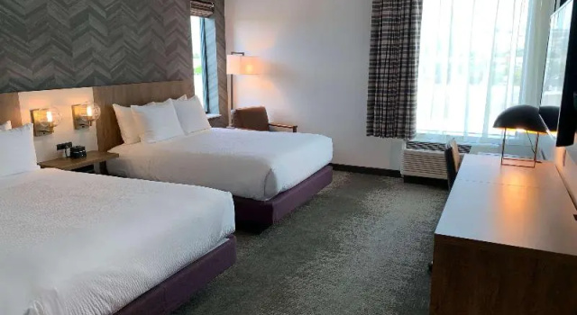 Четырёхместный номер Standard La Quinta Inn & Suites by Wyndham Santa Rosa Sonoma