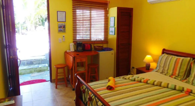 Casa del Sol Bed and Breakfast, Забронировать Отель Остров Сан-Телмо Панама