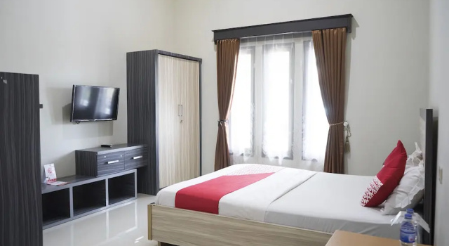 Номер Standard OYO 1283 Guest House Loemajan