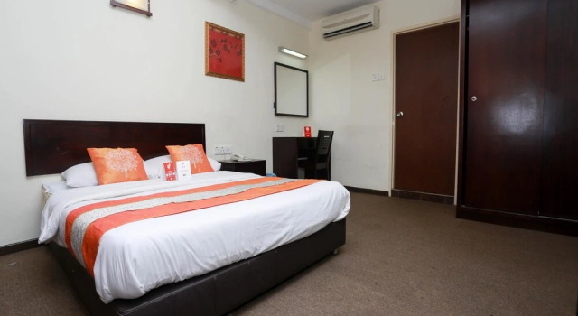 OYO 222 Ar-Raudhah Hotel, Забронировать Отель Джохор-Бару Джохор, рядом с Больница «Султанах-Аминах»