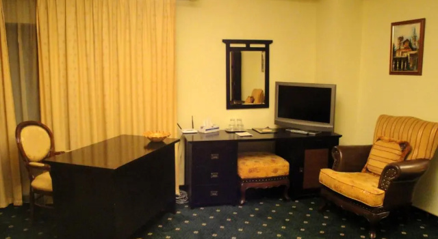 Полулюкс Hotel Victoria