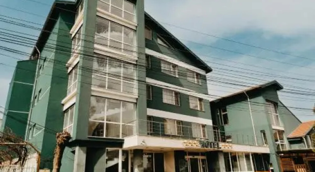 Hotel Atlantis, Đặt Khách sạn Khách sạn Giá rẻ tại Tulcea