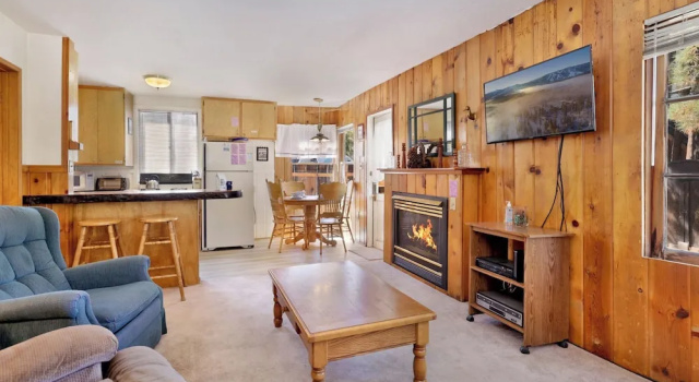 Jus Restin-265 by Big Bear Vacations, Забронировать Дом для отпуска Отели San Bernardino Mountains с парковкой, Парковка