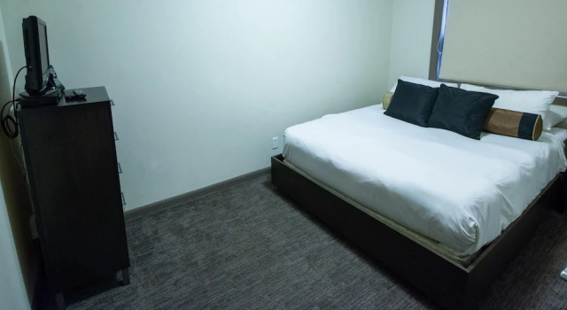 Pool Level 2 Bed, 1 Bath - Unit 371