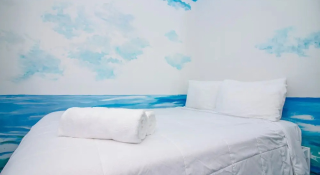 The High Tide Studio #6 Studio Bedroom Hotel Room by Redawning, Забронировать Отель Отели Валли-Стрим 3 звезды, 3*