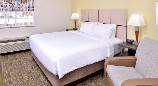 Номер Standard Candlewood Suites Winchester by IHG
