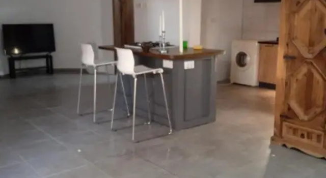 Номер Deluxe Large basement house