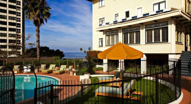 Четырёхместный номер Superior с видом на океан Grande Colonial La Jolla