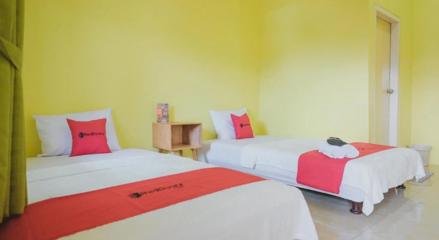 Двухместный номер Standard RedDoorz Syariah near Tugu Juang Jambi 2
