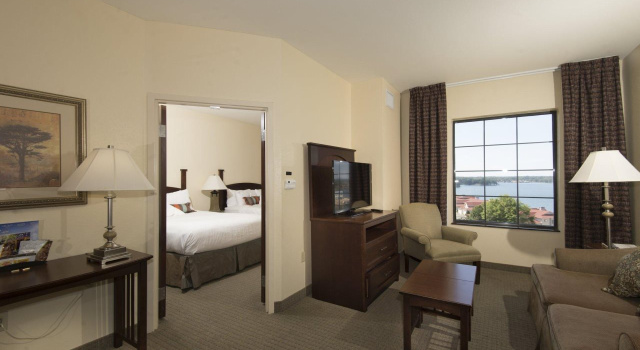 Staybridge Suites Hot Springs by IHG, Забронировать Отель Лейк-Гамильтон Арканзас