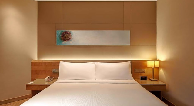 Двухместный люкс c 1 комнатой DoubleTree by Hilton Johor Bahru