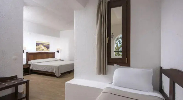 Двухместный номер Standard с балконом и с видом на сад Hersonissos Village Hotel & Bungalows