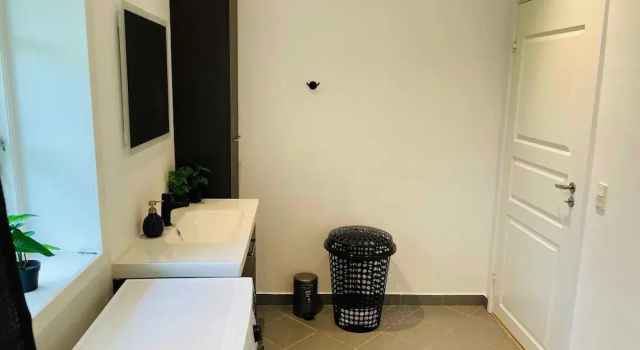 5 Star Holiday Home in Rodby, Брондау Демалыс үйі Lolland қаласындағы төсек алаңы бар қонақ үйлер, Тоқтау алаңы