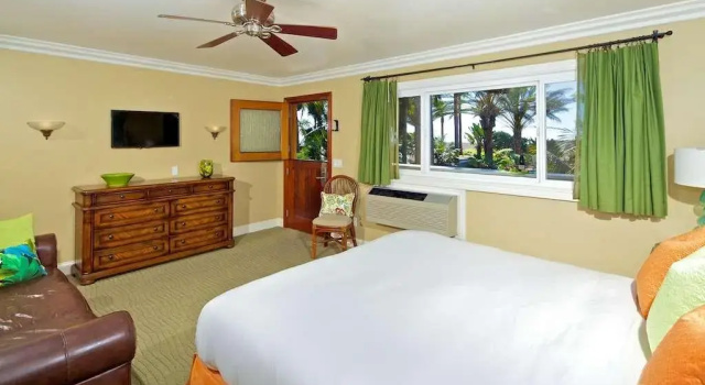 Ocean Palms Beach Resort, Забронировать Курортный отель Карлсбад San Diego County, рядом с Пляж Carlsbad State Beach
