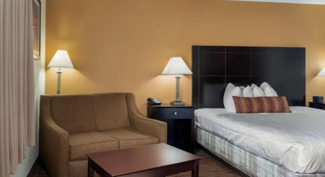Номер Standard Best Western Des Plaines O'Hare