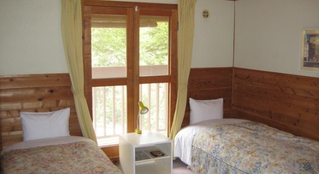 Hirotani Pension & Lodge, Забронировать Гостевой дом Озеро Сува Нагано