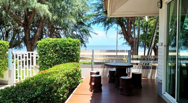 Полулюкс с видом на море Laemsing Natural Beach Resort