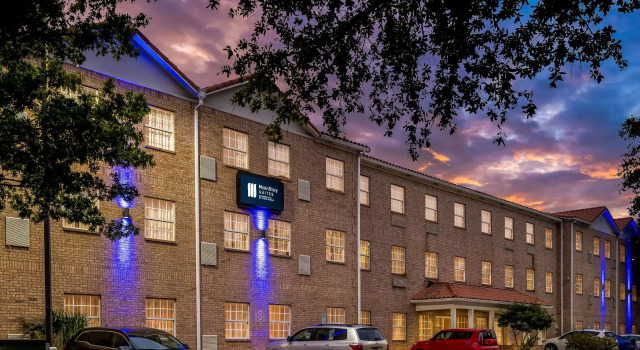 Hawthorn Suites Addison, Đặt Khách sạn Addison Dallas - Fort Worth Metropolitan Area