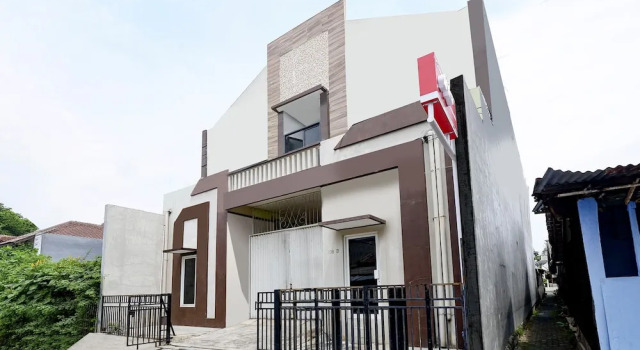 Oyo 2206 Penthouse, Rezervovat Hotel Semarang Central Java, blízko Jatidiri Stadium