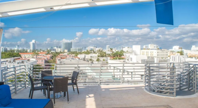 Студия Penthouse De Soleil South Beach - On Ocean Drive Miami Beach Studio Bedroom Condo by RedAwning