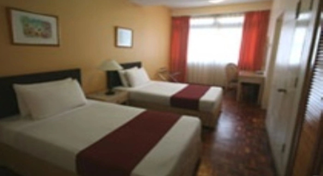 KL Plaza Suites, Забронировать Отель Букит Бинтанг Куала-Лумпур, рядом с Станция метро Dang Wangi