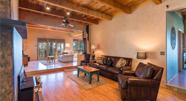 Summit Sanctuary, 3 Bedrooms, Sleeps 8, Mountain Views, Забронировать Отель Лами Нью-Мексико