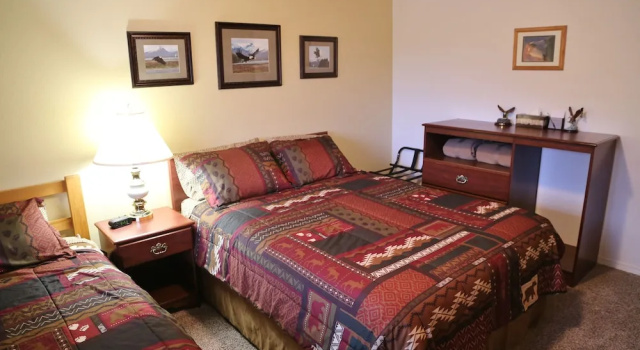 House on the Rock B&B, Забронировать Отель «постель и завтрак» Валдиз Wrangell-St. Elias