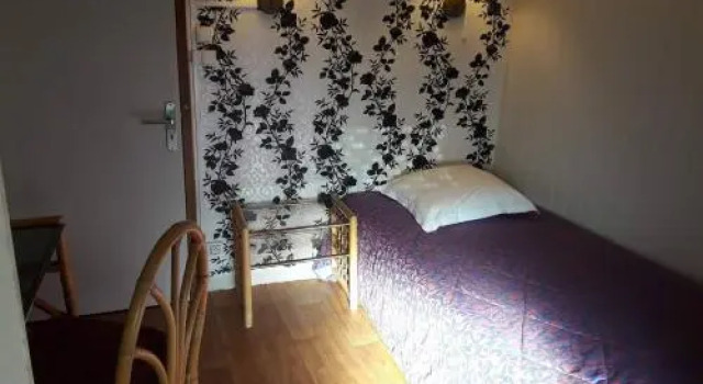 Hôtel Ecu de france, Брондау Қонақ үй Secondigny 