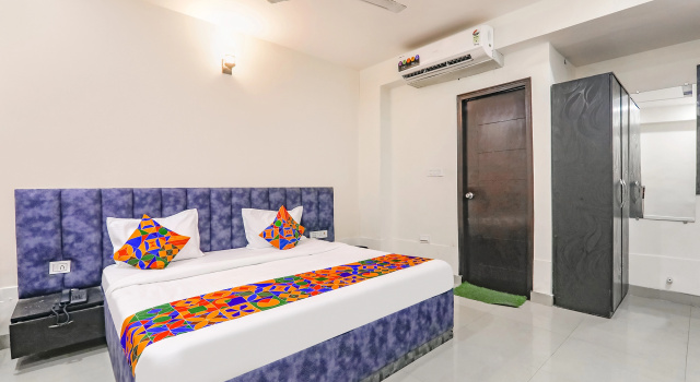Номер Deluxe Fabhotel Silver Stone Inn