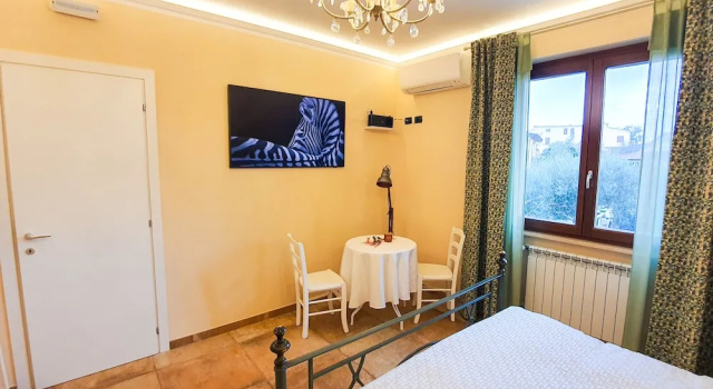 Номер Premium Villa Malvasio Pool and Jacuzzi Room Sassari