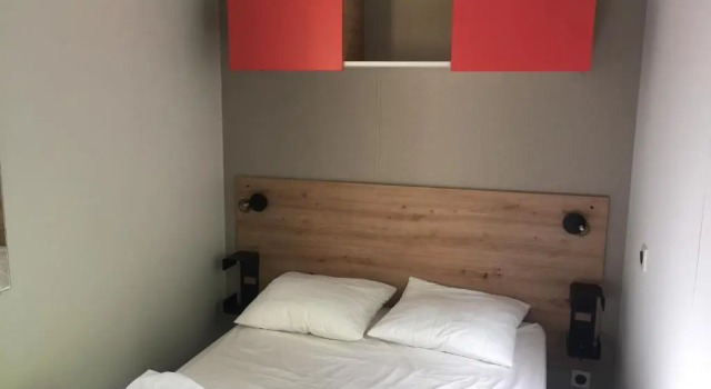 Camping de la Bonnette, Rezerwuj Pole kempingowe Caylus 