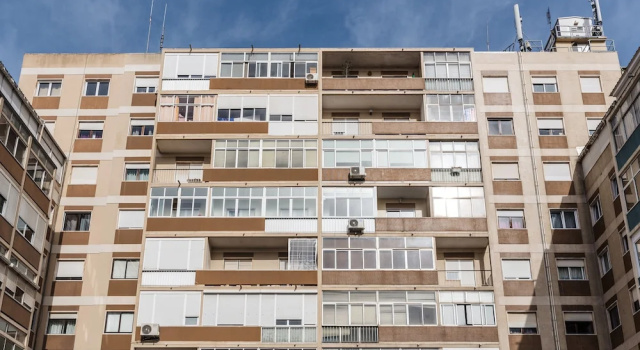 Light-Filled Apt, w/ Free Pick-Up By TimeCooler, Rezervasyon Otel Lisbon Region 