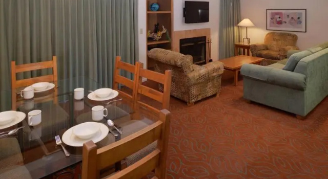 Люкс c 1 комнатой с балконом Riviera Oaks Resort