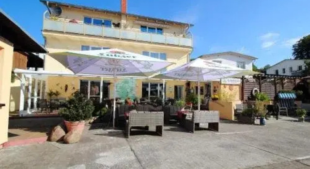 Pension Lenz, Забронировать Отель Засниц Рюген, рядом с Музей подводной археологии