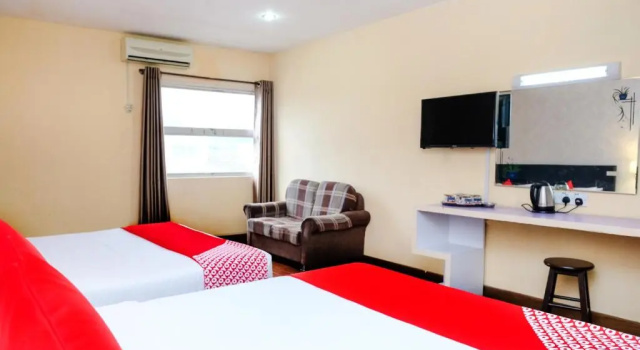 Семейный люкс OYO 546 Grand City Hotel