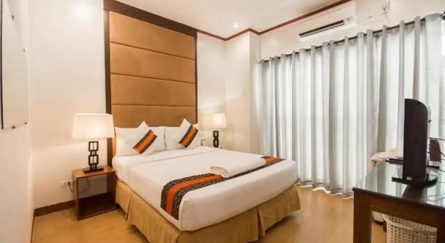 O podwyższonym standardzie dwuosobowy pokój Sur Beach Resort
